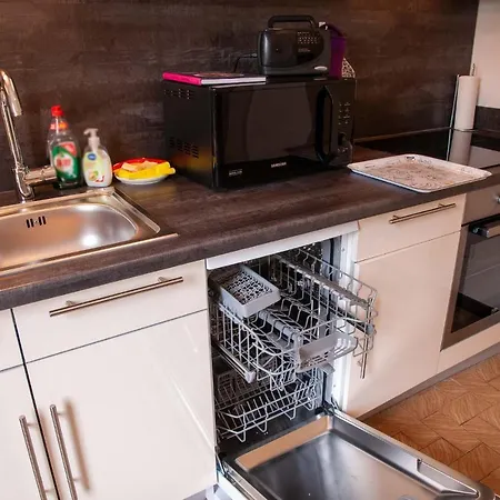 Entre Monts Et Vermeille